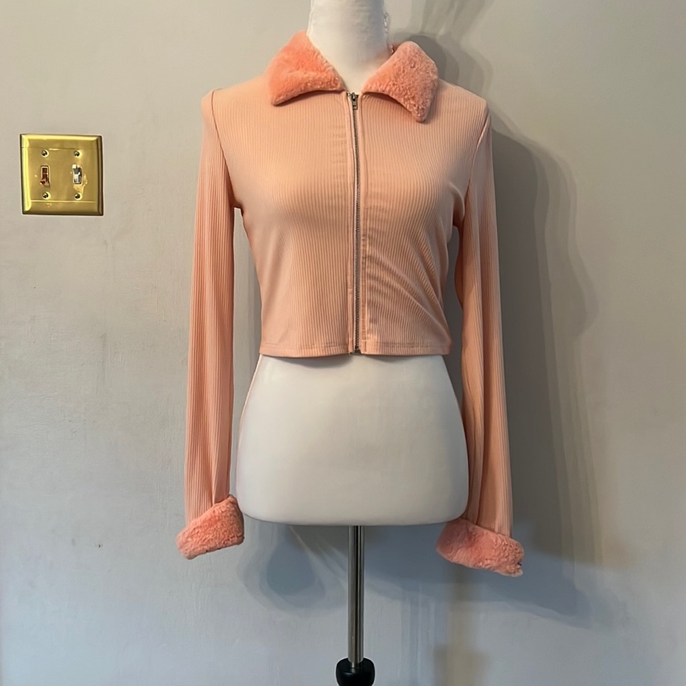 Cute light pink zipped cardigan